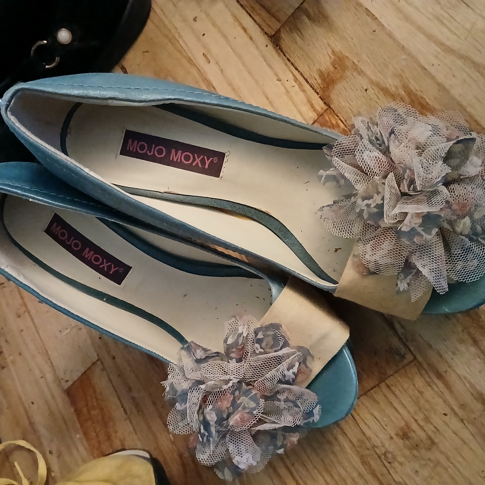 Mojo Moxy Blue Flats & Loafers